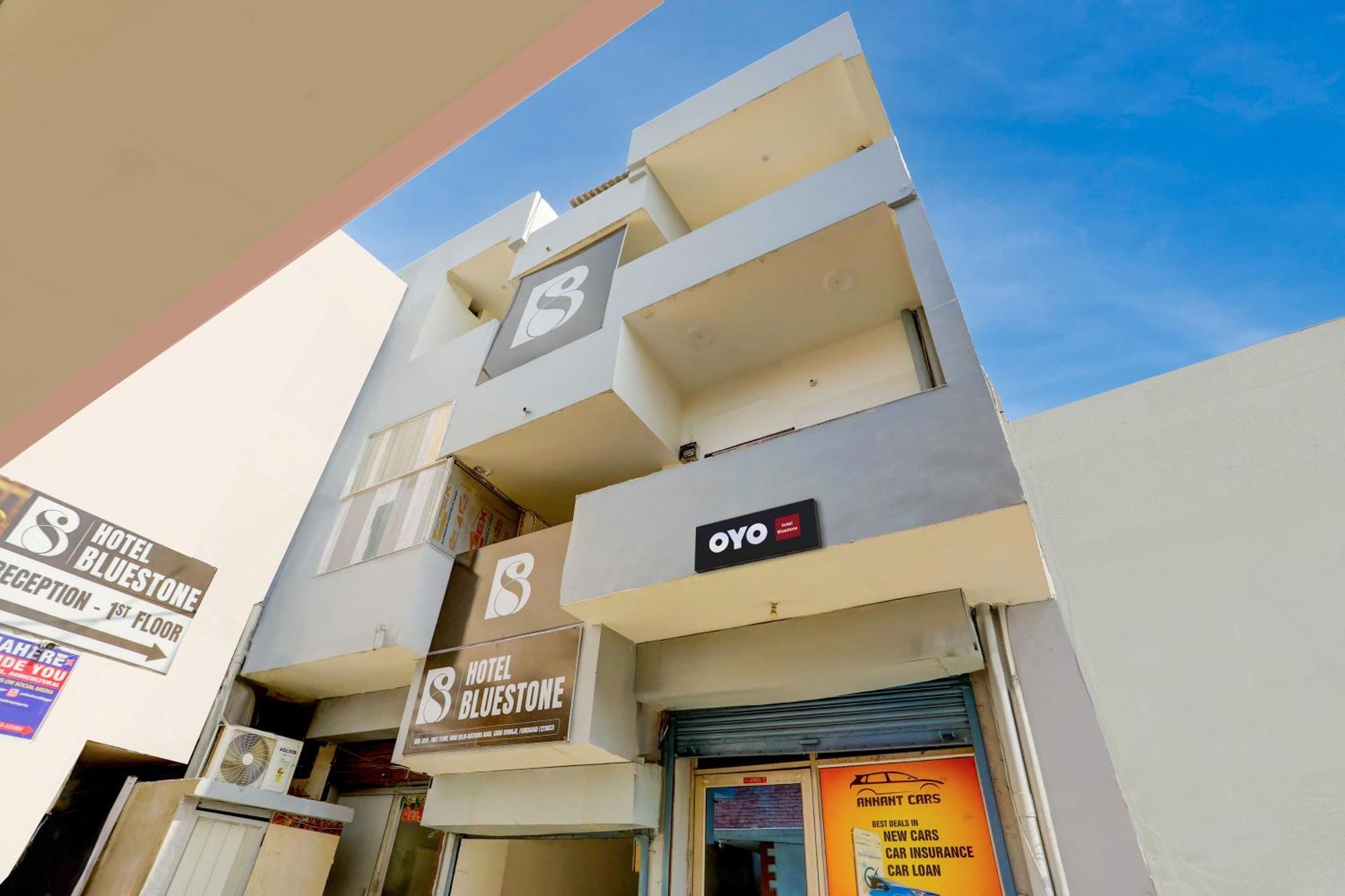 Super Hotel Live View Indraprastha Exterior foto